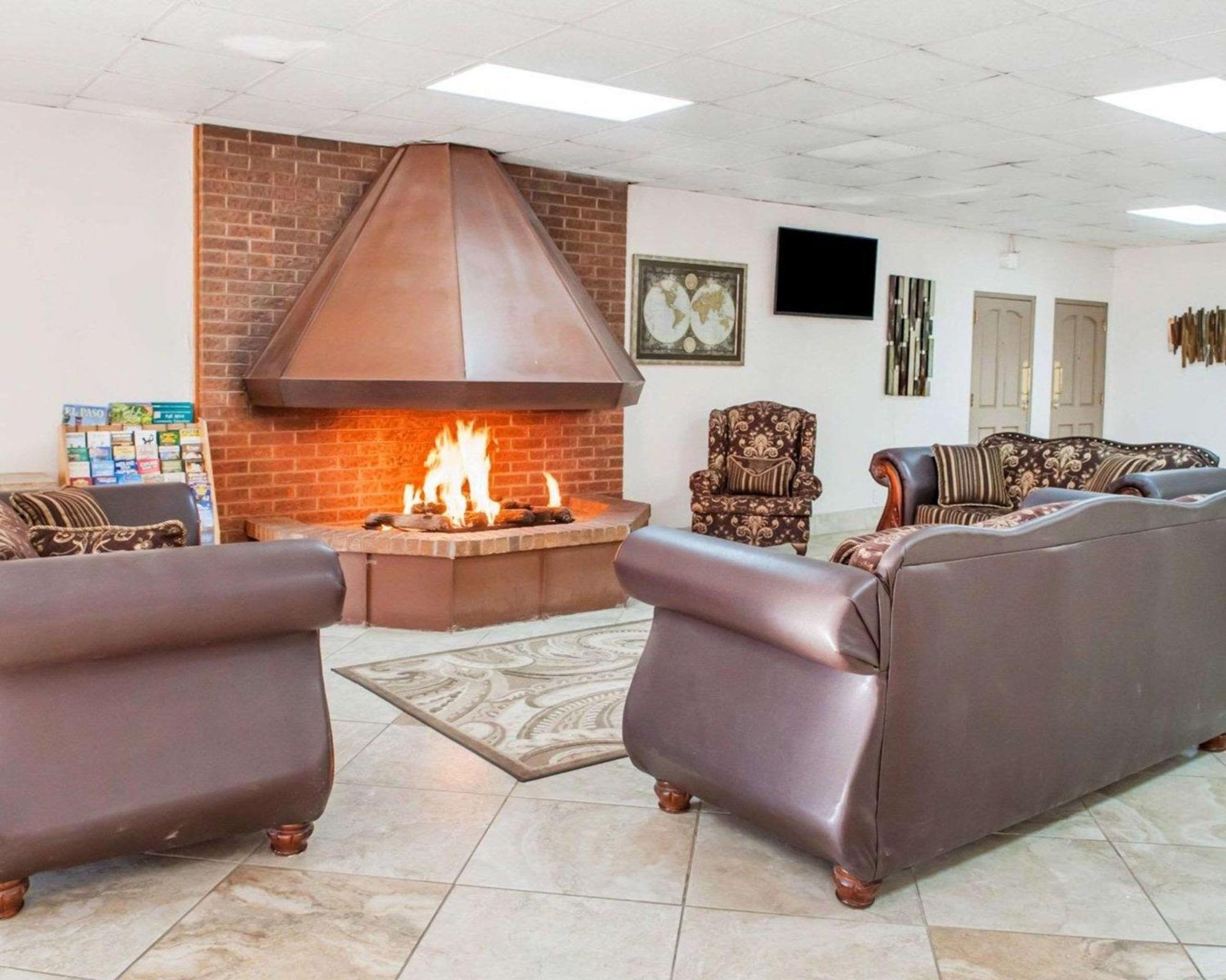 Econo Lodge Carlsbad Eksteriør billede