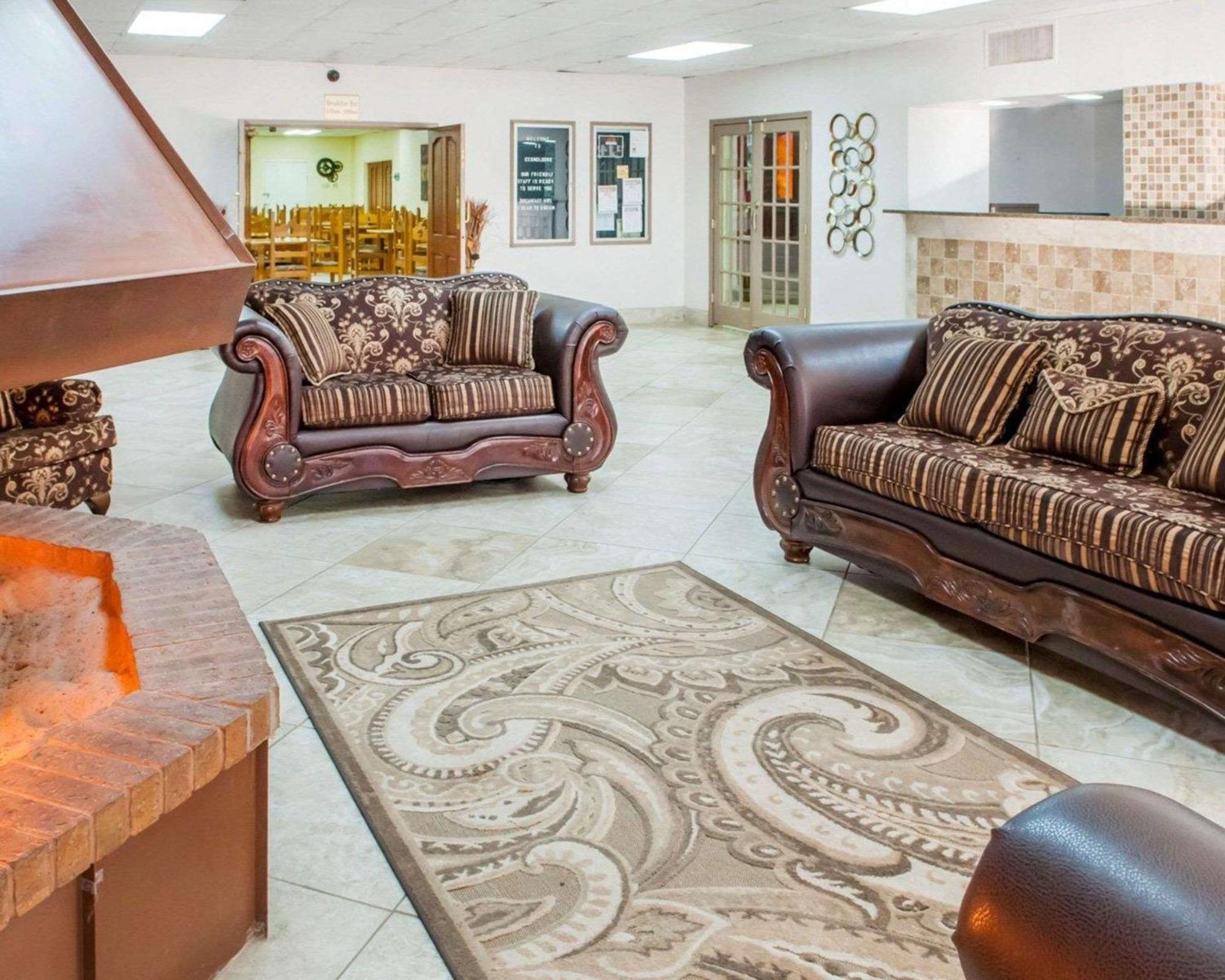 Econo Lodge Carlsbad Eksteriør billede