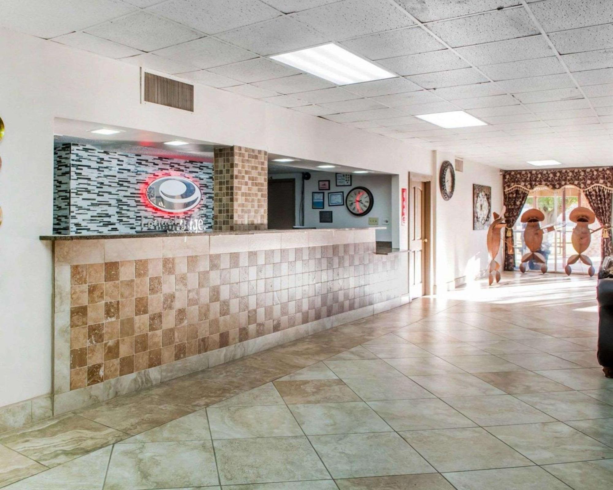 Econo Lodge Carlsbad Eksteriør billede