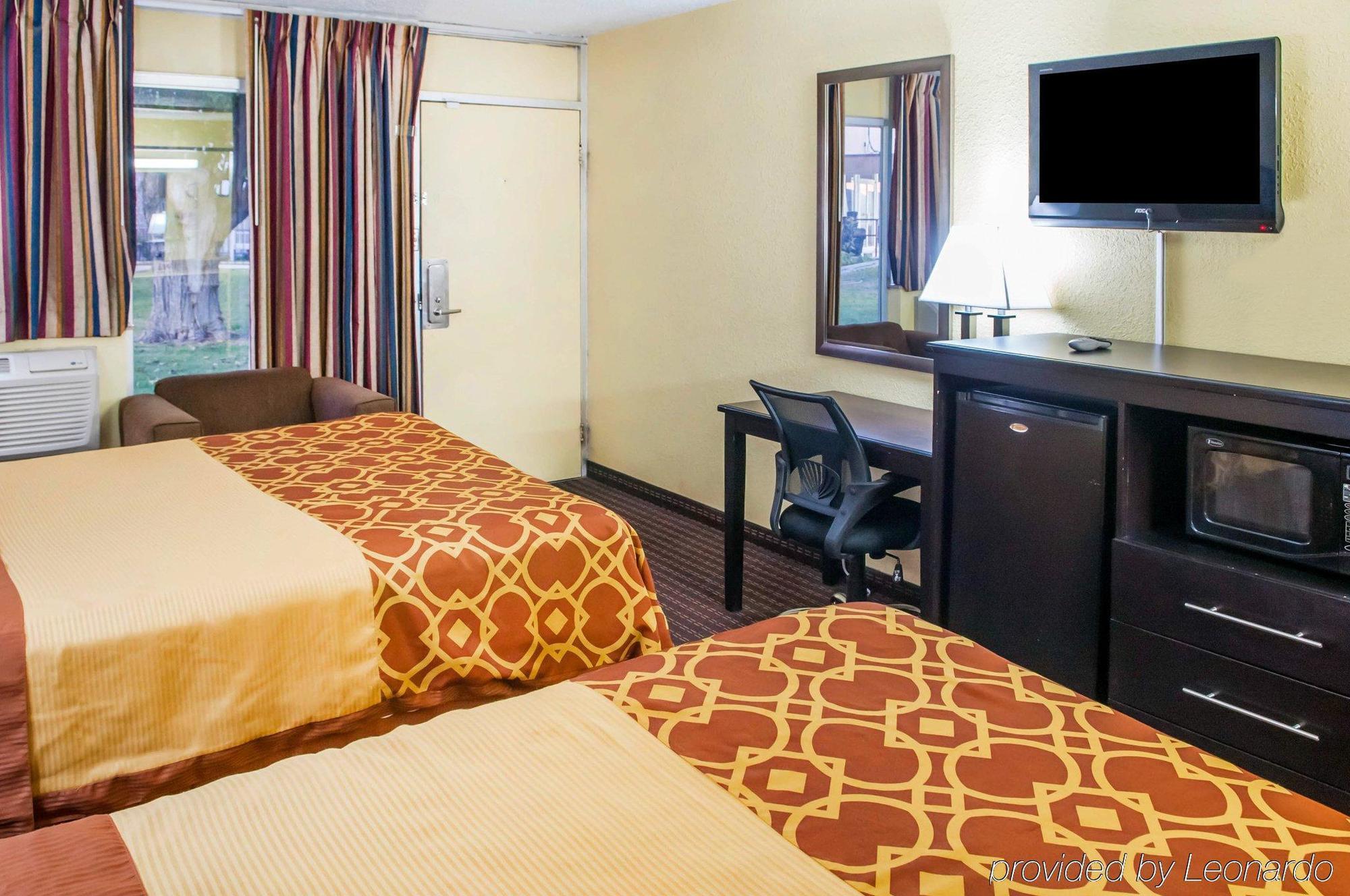 Econo Lodge Carlsbad Eksteriør billede