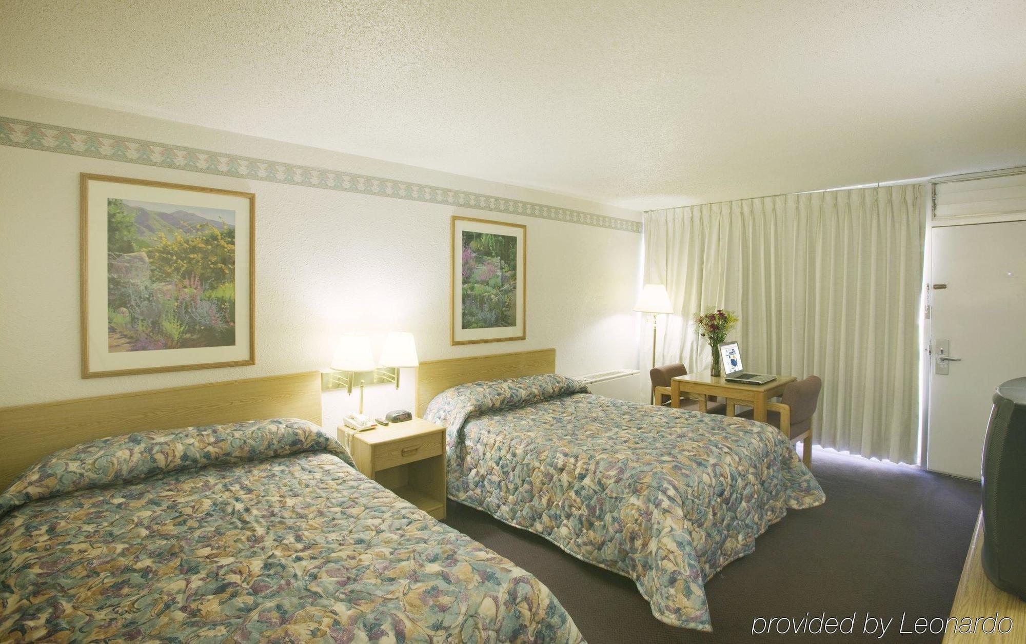 Econo Lodge Carlsbad Værelse billede