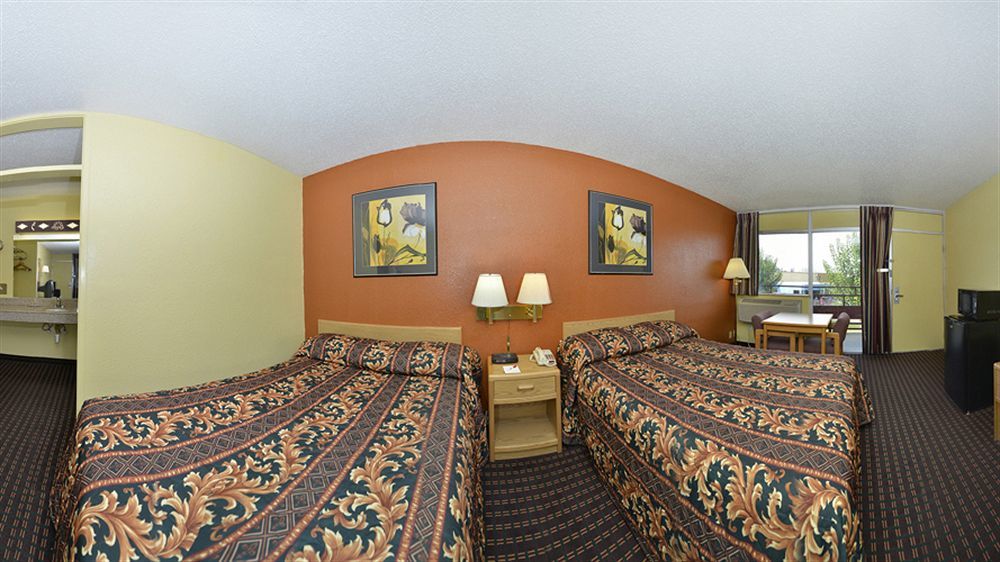 Econo Lodge Carlsbad Eksteriør billede