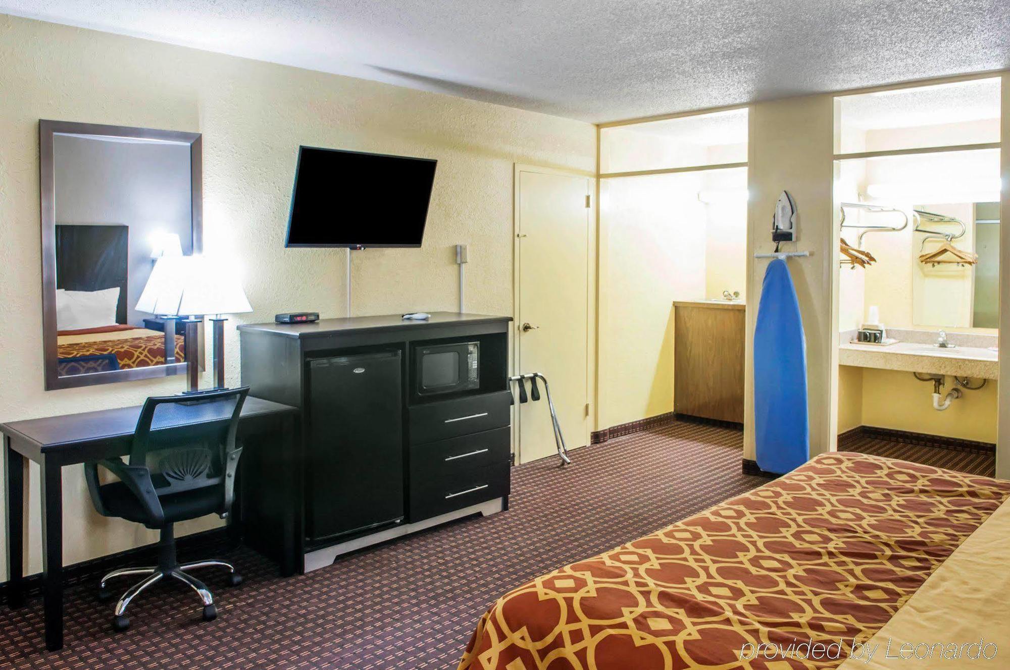 Econo Lodge Carlsbad Eksteriør billede